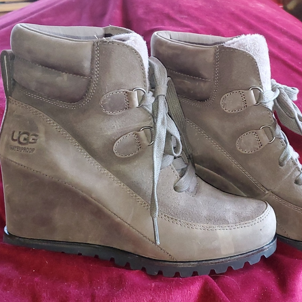 UGG Valory wedge